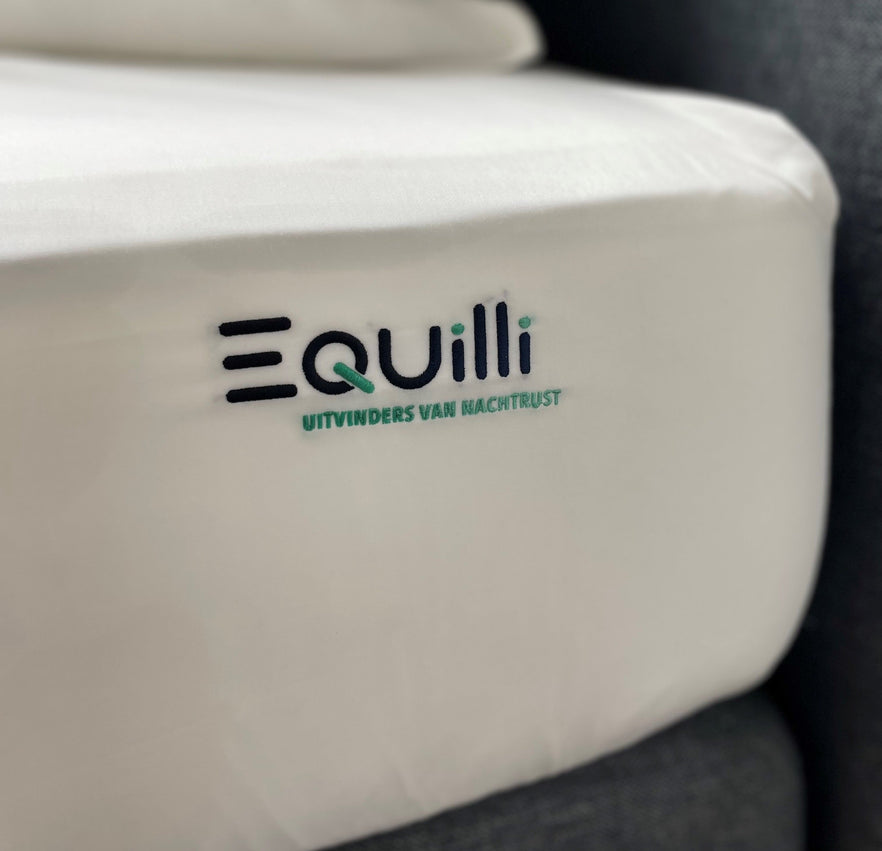 bedlinnen gepersonaliseerd met geborduurd logo